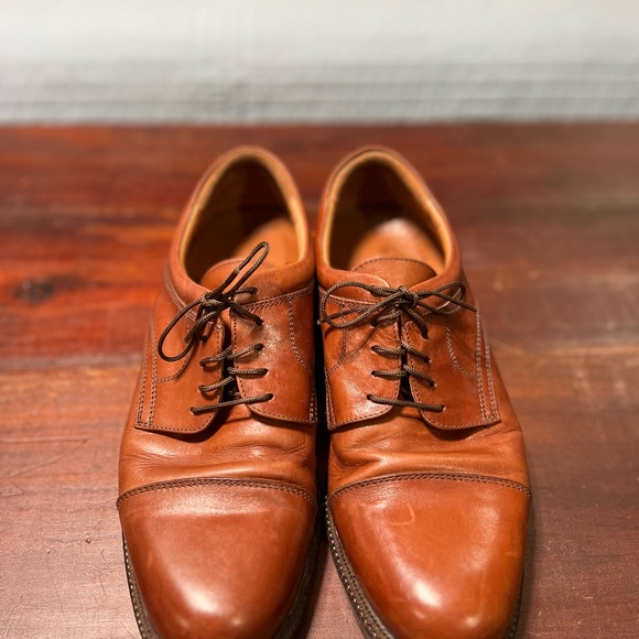 Johnston & Murphy Passport Captoe Oxford shoe. - Picture 3 of 8